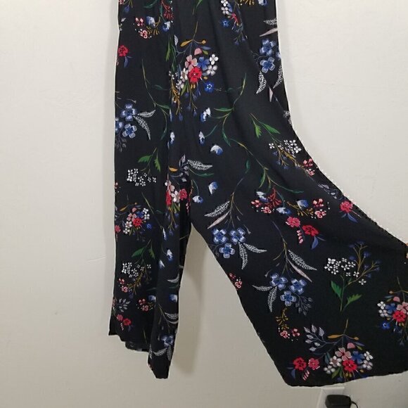 NWT Stradivarius Wrap Jumpsuit Black Floral Size S - Picture 6 of 8